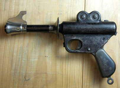 first toy ray gun produced Buck Rogers XZ-31 Rocket Pistol Space RayGun Toy