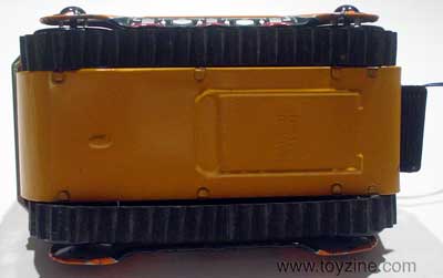 TRACTOR - TIN- 1960s - JAPAN, battery operated all tin tractor with tin driver